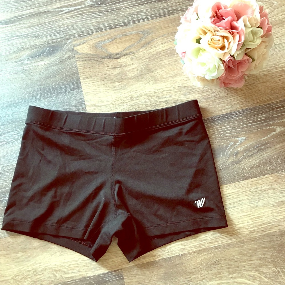 🌼Varsity brand- size L short